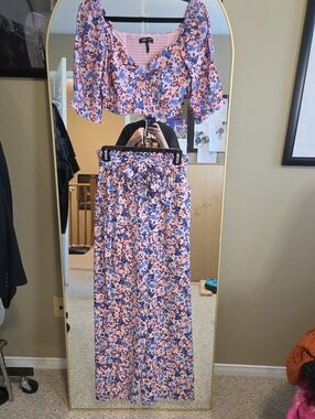 2 Pc Pink Floral Cropped Top & Wide Leg Pants with Tie Waist